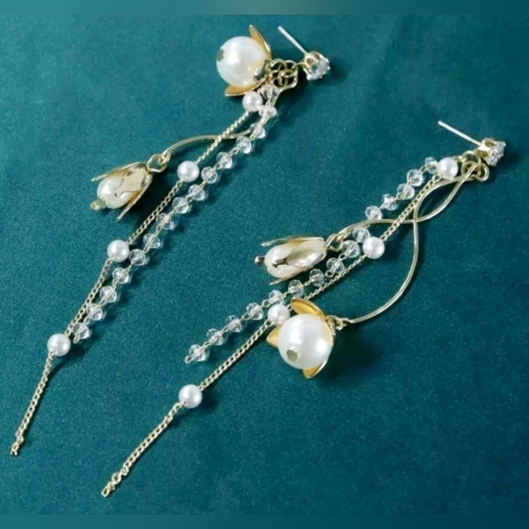 Gold-plated Crystal Pearl drop earrings with silver post BOGO - Picture 7 of 15